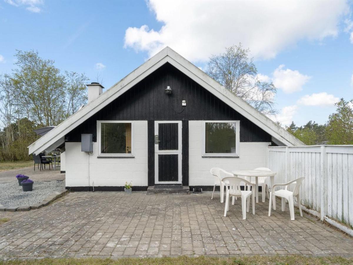 Holiday Home Arnfin - 160M From The Sea In Lolland- Falster And Mon By Interhome Rødby 外观 照片